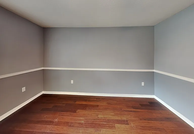 1952 Alambra Cir — Photo 22