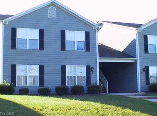 39 Meadowood Glen Way APT C, Greensboro, NC 27409