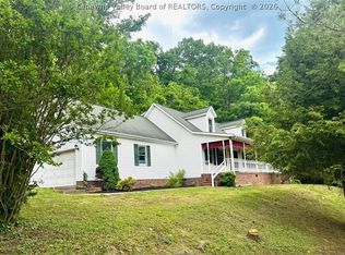 4307 McComas Rd, Barboursville, WV 25504
