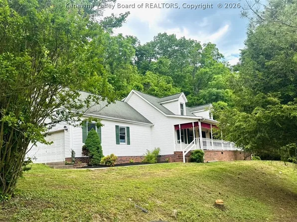 4307 McComas Rd, Barboursville, WV 25504