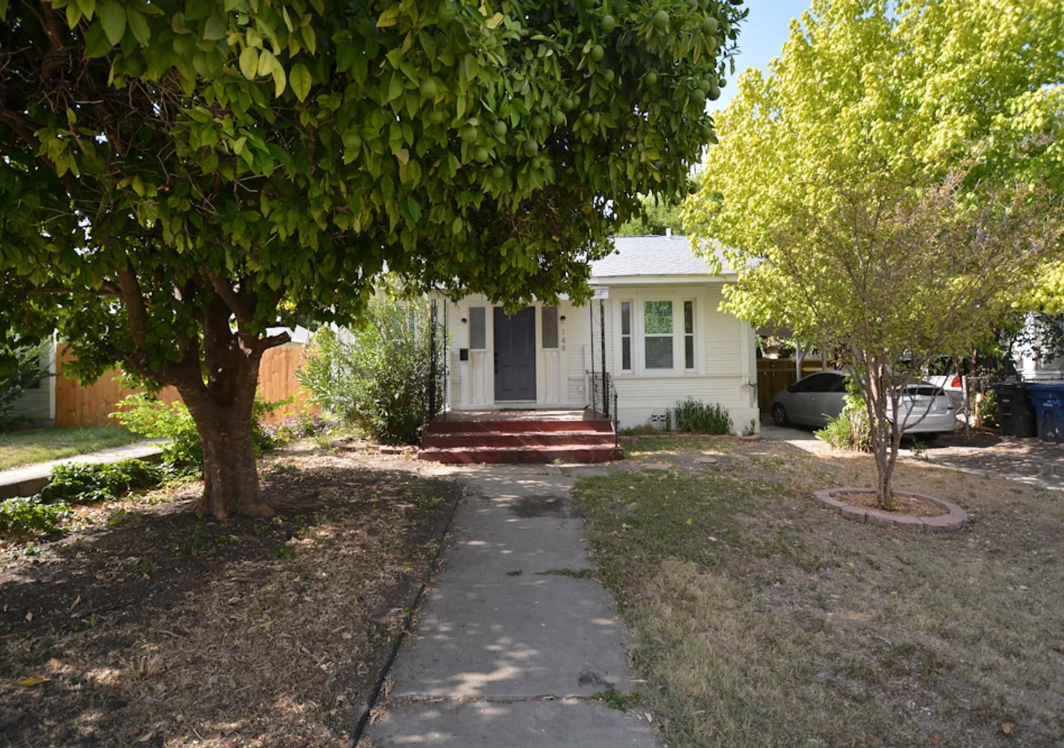 Renovated 2-Bedroom Bungalow Near San Pedro Park! — Photo 1
