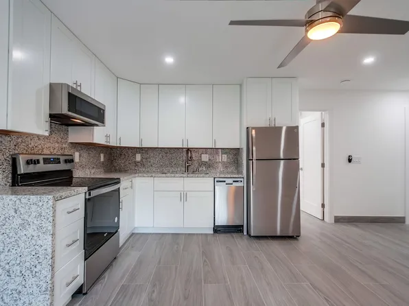 La Paz Apartment I Renovated 3 Bedroom Apartment in Vista!