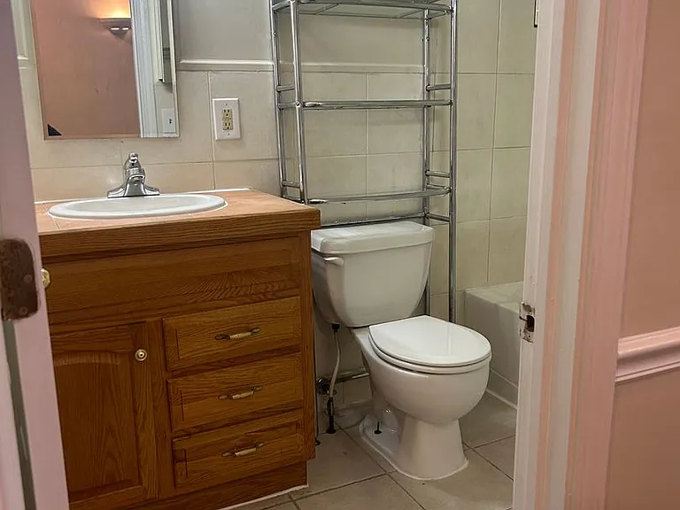 124 College Pl — Photo 12