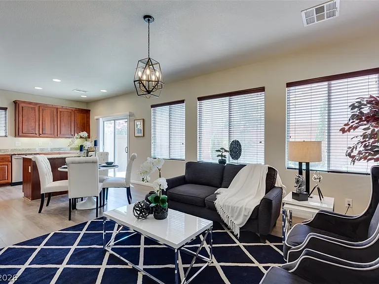 3305 Umbria Gardens Ave — Photo 9