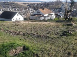 525 NE Ellis Pl, Pendleton, OR 97801