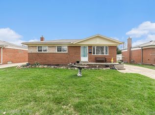 4404 Dunn Dr, Warren, MI 48092