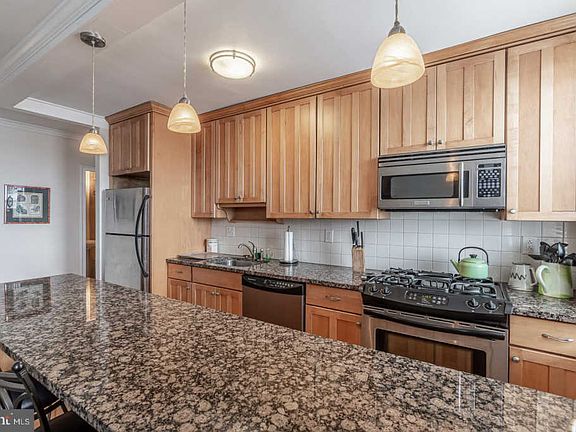 4th image of 2601 Pennsylvania Ave APT 1142