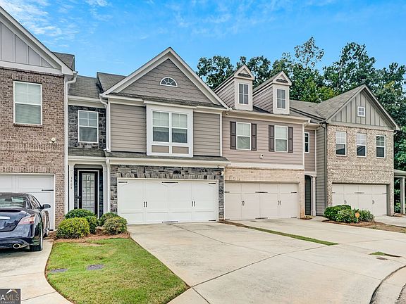 2nd image of 3908 Augustine Pl