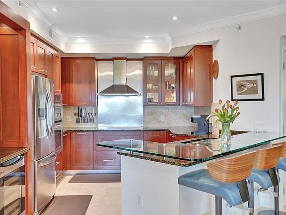 5th image of 2501 N Ocean Boulevard #451