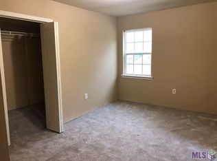 7333 Tracey Lee Dr, Baton Rouge, LA 70820