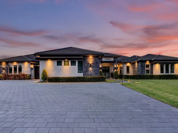 17151 Magnolia Estates Dr, Southwest Ranches, FL 33331