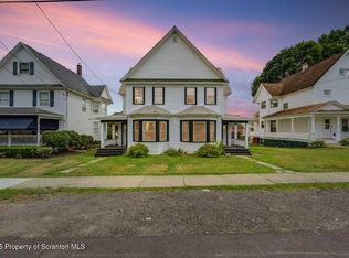 546-548 Madison Ave, Jermyn, PA 18433
