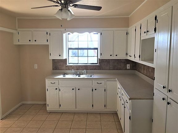 3rd image of 4210 Harlowe Dr