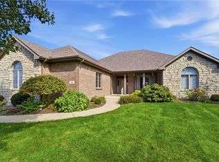 1 Fairwood Dr, Miamisburg, OH 45342