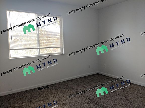 5th image of 525 Sunny Ln Unit B
