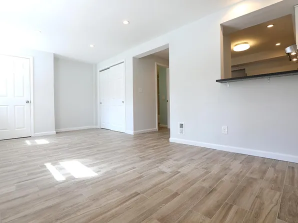 360 1st St, Jersey City, NJ 07302
