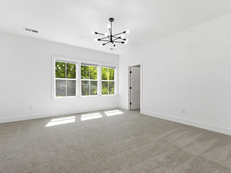 916 Waterview Dr — Photo 9