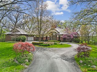 132 N Wynstone Dr, North Barrington, IL 60010