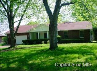 1412 Weston Pointe Dr, Springfield, IL 62704