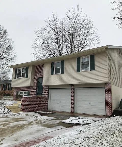1025 Clovernoll Ct — Photo 1