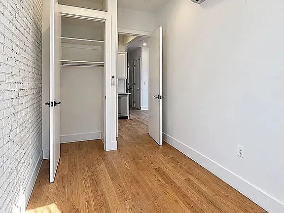 5th image of 704 Decatur St APT 4R