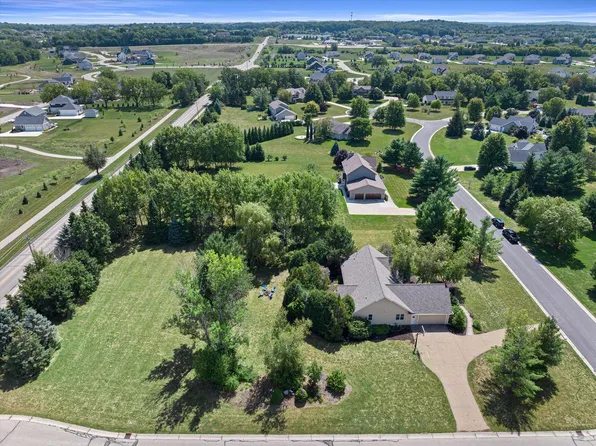 W275N7186 Glacier PASS, Hartland, WI 53029