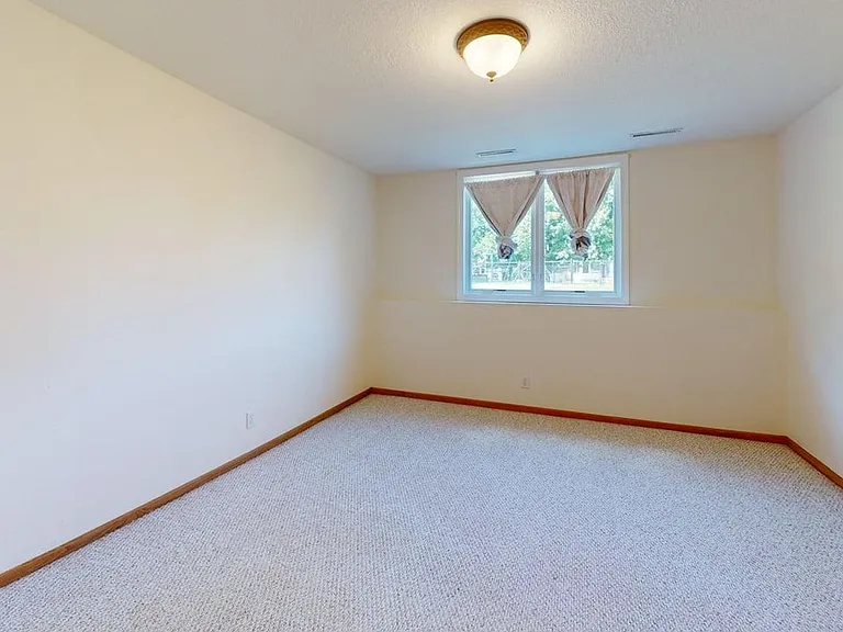 2917 Bayberry Rd — Photo 12