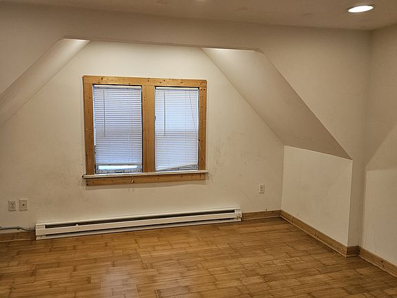 3rd image of 2422 N Bartlett Ave