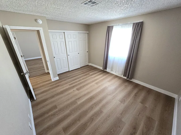 4851 E Craig Rd #C — Photo 17