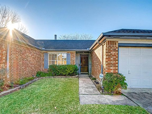 2nd image of 2311 Featherton Ct