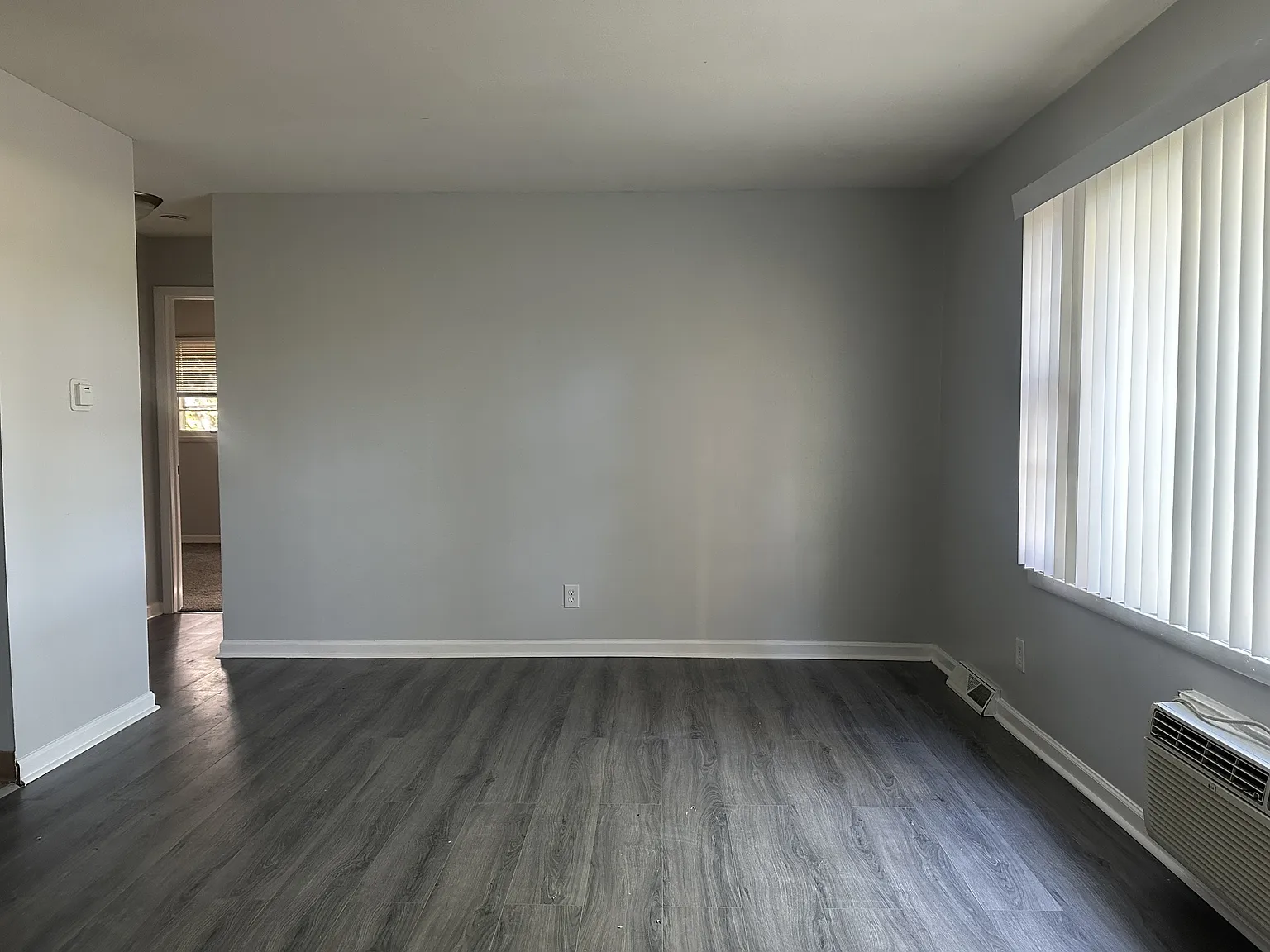 3221 Holiday Drive — Photo 3