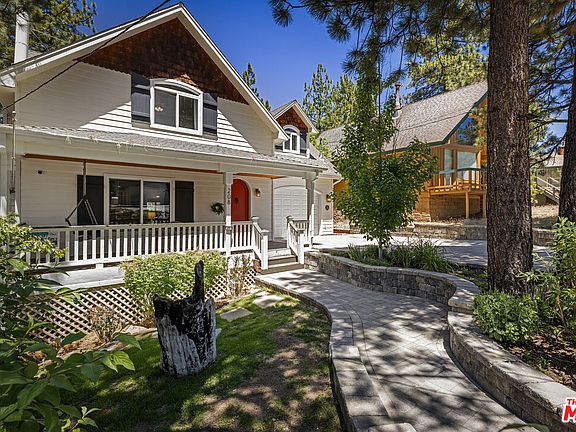 3rd image of 208 Knoll Rd