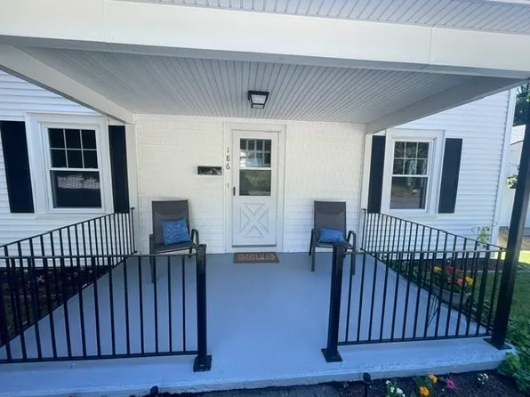 186 North St, Ware, MA 01082
