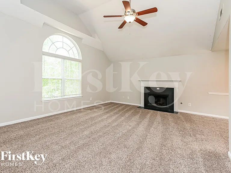 402 Legend Creek Point — Photo 6