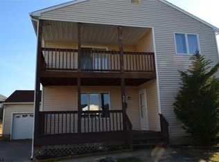 428 Canterbury Ct, Ventnor, NJ 08406