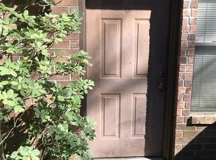 14 E Willowwood Ct, Spring, TX 77381