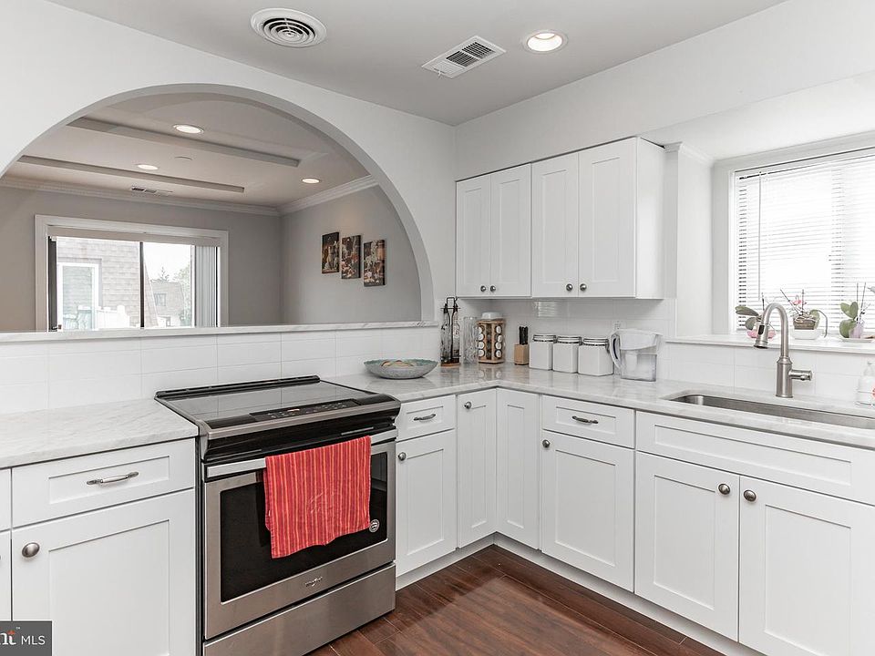 1st image of 7918 Casa Grande Pl