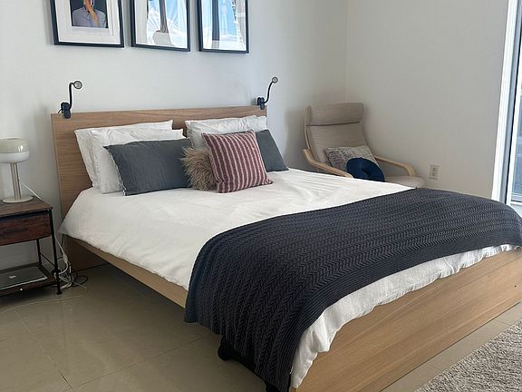 5th image of 1050 Brickell Ave #1721