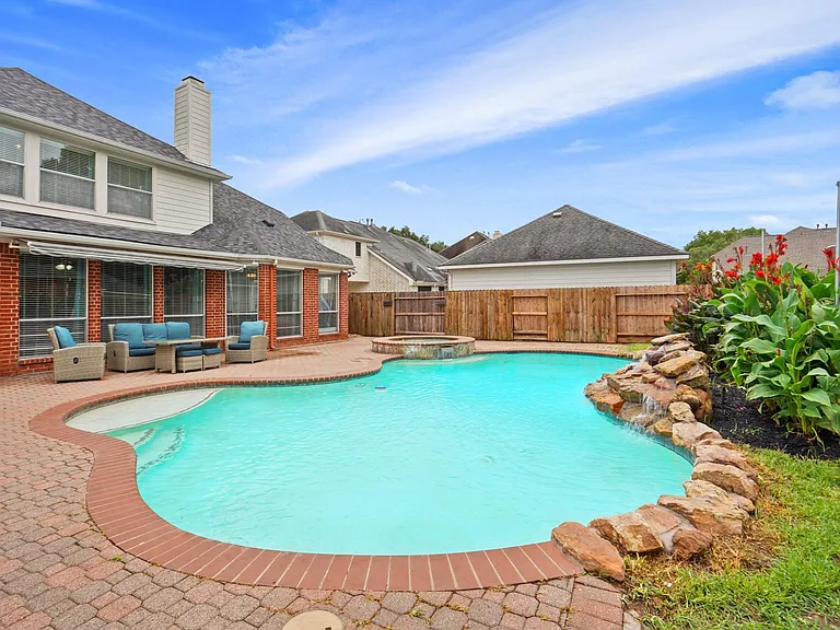 2911 Mossy Log Ct — Photo 3