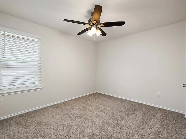 2881 Brogan Crk — Photo 13
