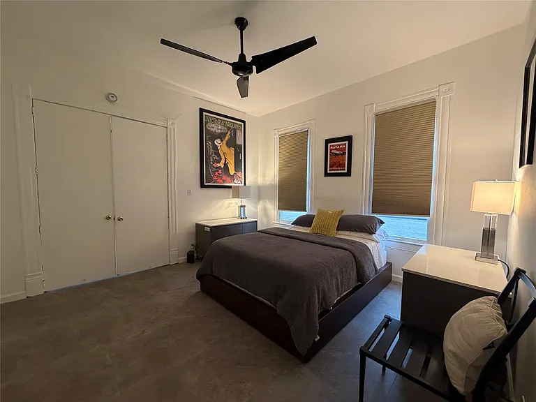 318 Hyde Park Blvd #A — Photo 18