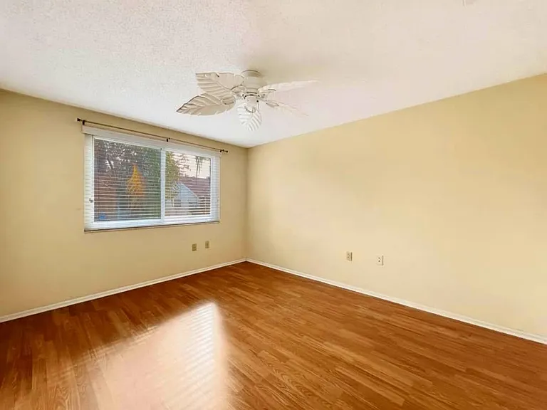 8313 Mill Creek Ln — Photo 6