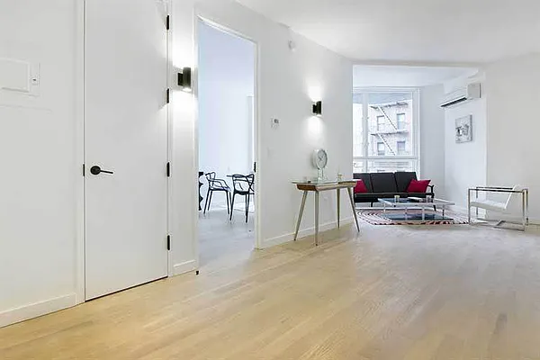 Rented by Artur Gutman, LREB | media 11