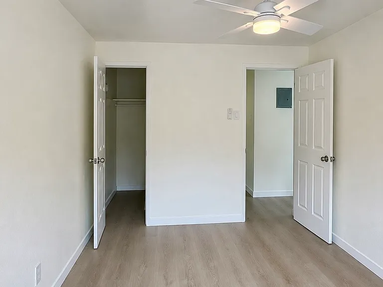 1143 Akron St #1143 — Photo 8