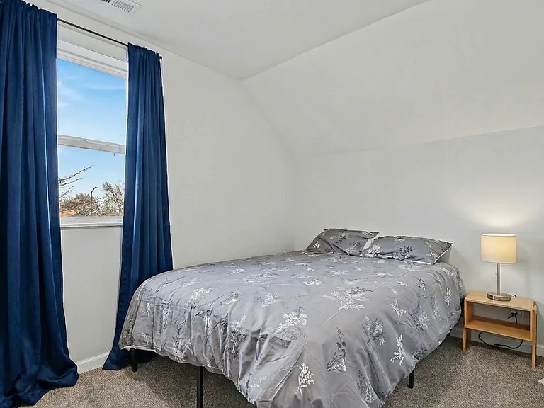 711 Napier St — Photo 14