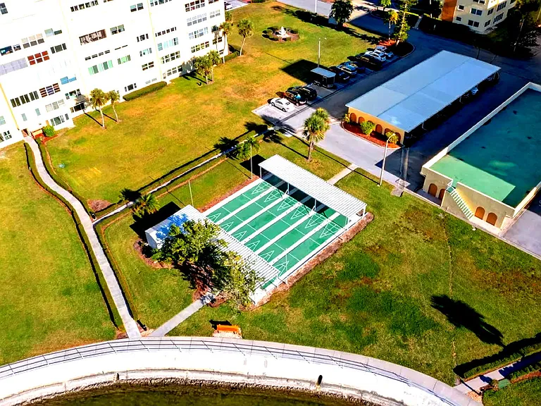 4550 Cove Cir #305 — Photo 8