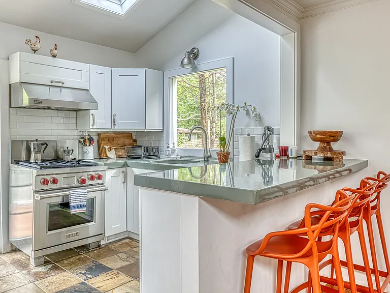 49 Cedar Dr — Photo 16