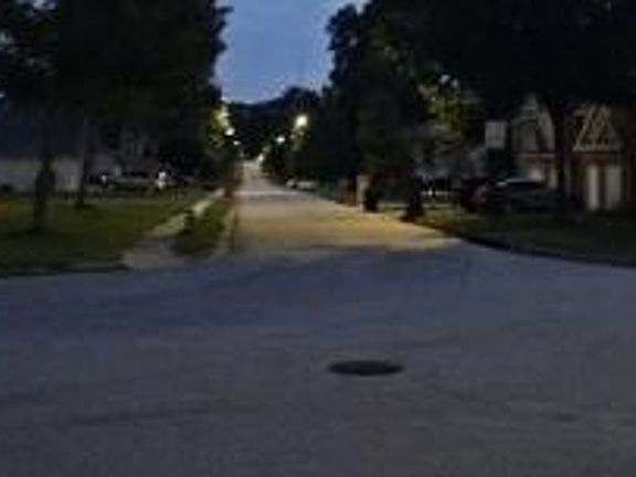 Exterior Neighborhood (street photo)