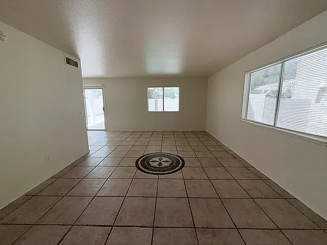 6109 Crockery St — Photo 5