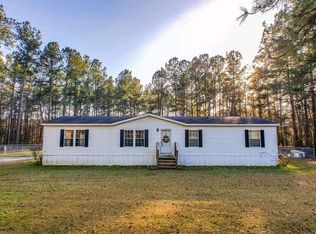 149 Goodwrench Ln, Bonneau, SC 29431